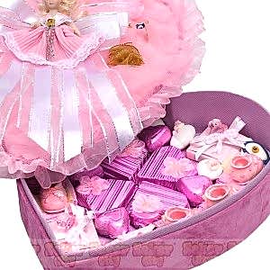 Pembe Bebekli Kalp Kutu Çikolata
