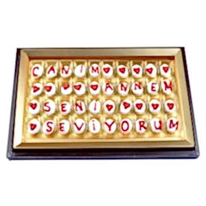 Anne Sevgisi Badem Şekeri Harfli Çikolata
